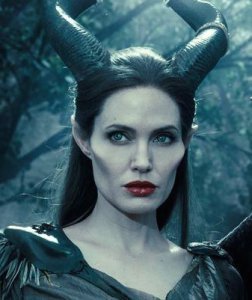 angelina-jolie-spreads-her-wings-in-maleficent-teaser