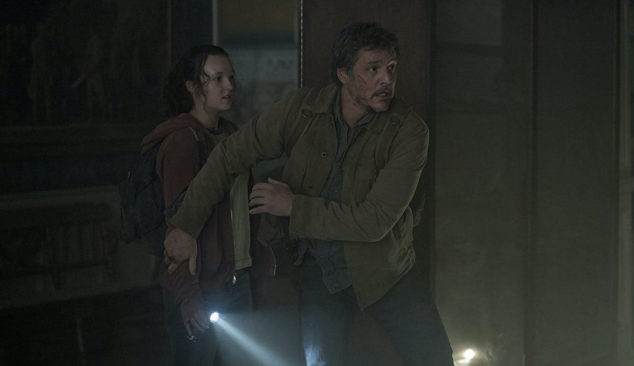 Bella Ramsey e Pedro Pascal in The Last of Us