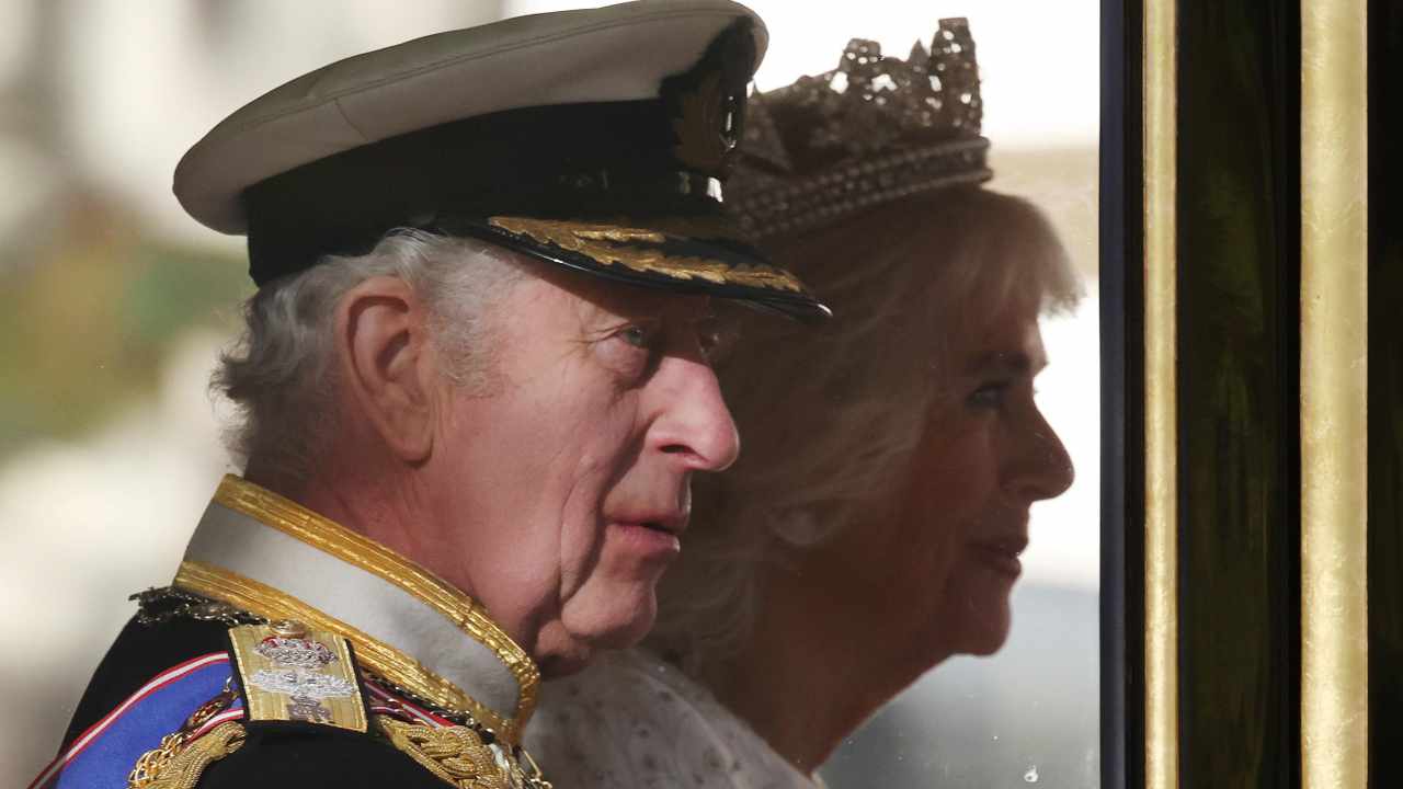 Re Carlo III e la monarchia