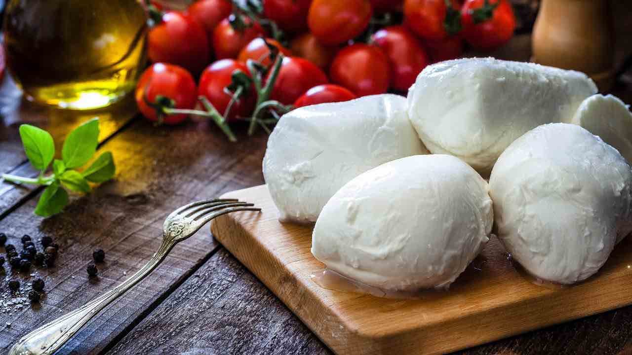 Mozzarella - fonte_canva - newscinema.it