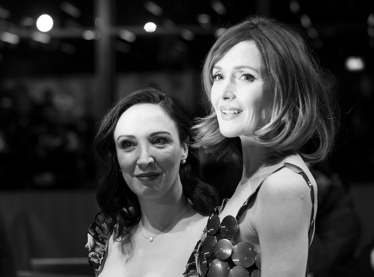 Rose Byrne e la regista Mary Bronstein sul red carpet della Berlinale 75